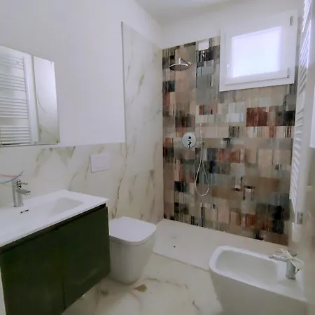 Modernly Renovated With Balcony In Bibione