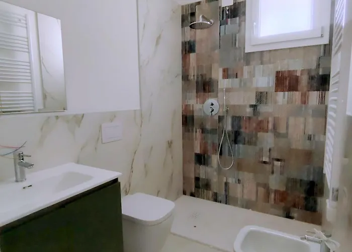 Modernly Renovated With Balcony In Bibione