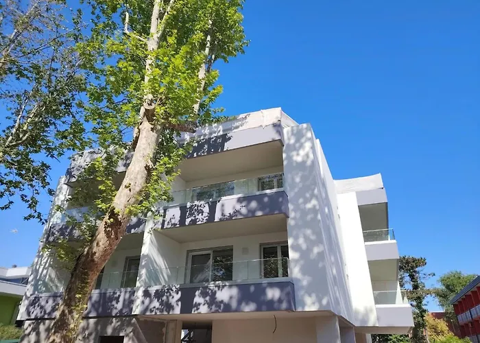 Apartament Modernly Renovated With Balcony In Bibione