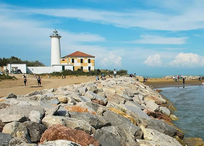 Modernly Renovated With Balcony In Appartamento *